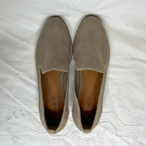 Indigo Rd Tan Suede Perforated Slip On Flats Shoes Women Size 8.5 - Picture 5 of 10